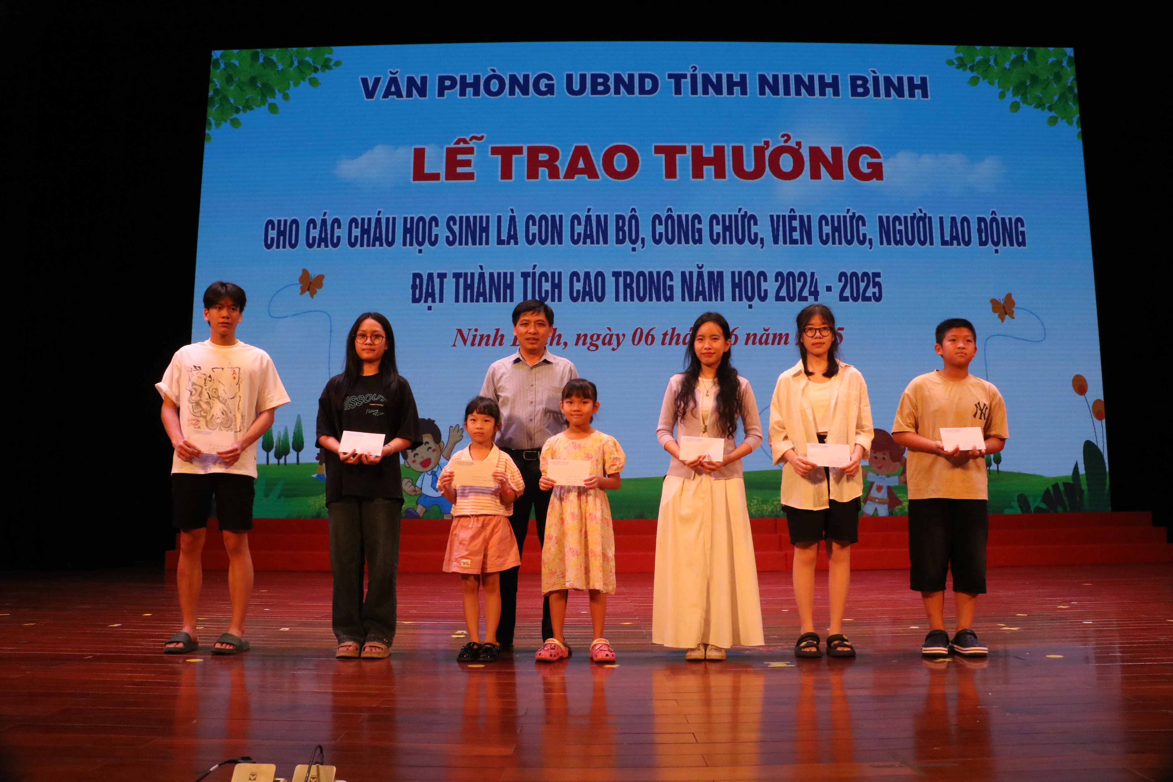 anh tin bai